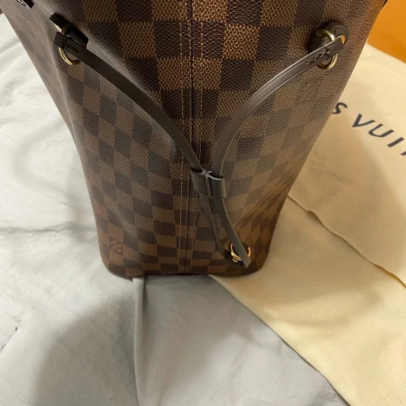 Louis Vuitton Neverfull MM Damier - Picture 8 of 12